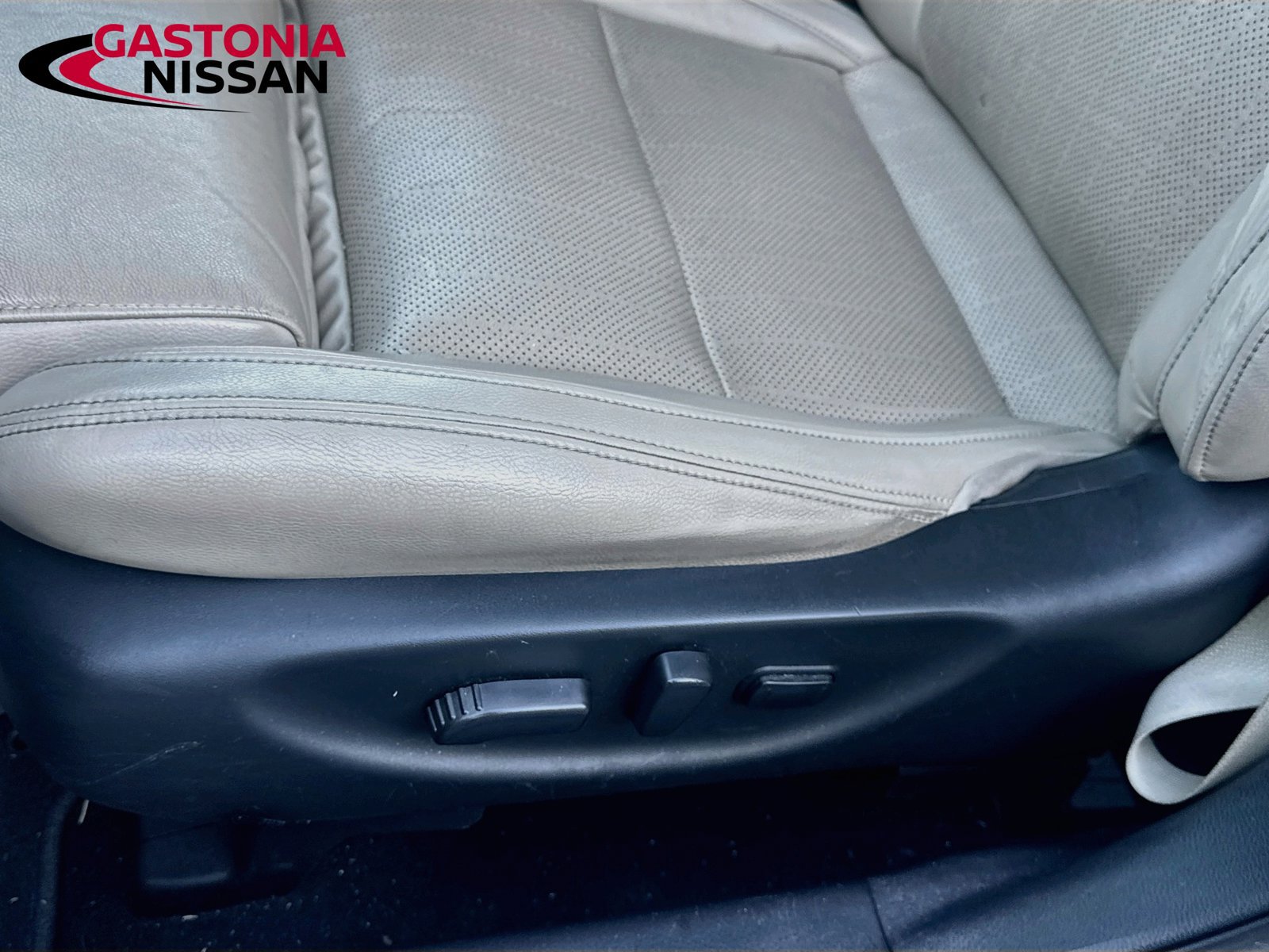 Used 2016 Nissan Maxima 3.5 SV FWD image 25