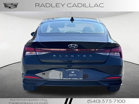 Used 2022 Hyundai Elantra SEL image 4