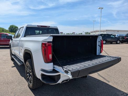 Used 2023 GMC Sierra 1500 AT4 w/ AT4 Premium Package AWD/4WD image 18