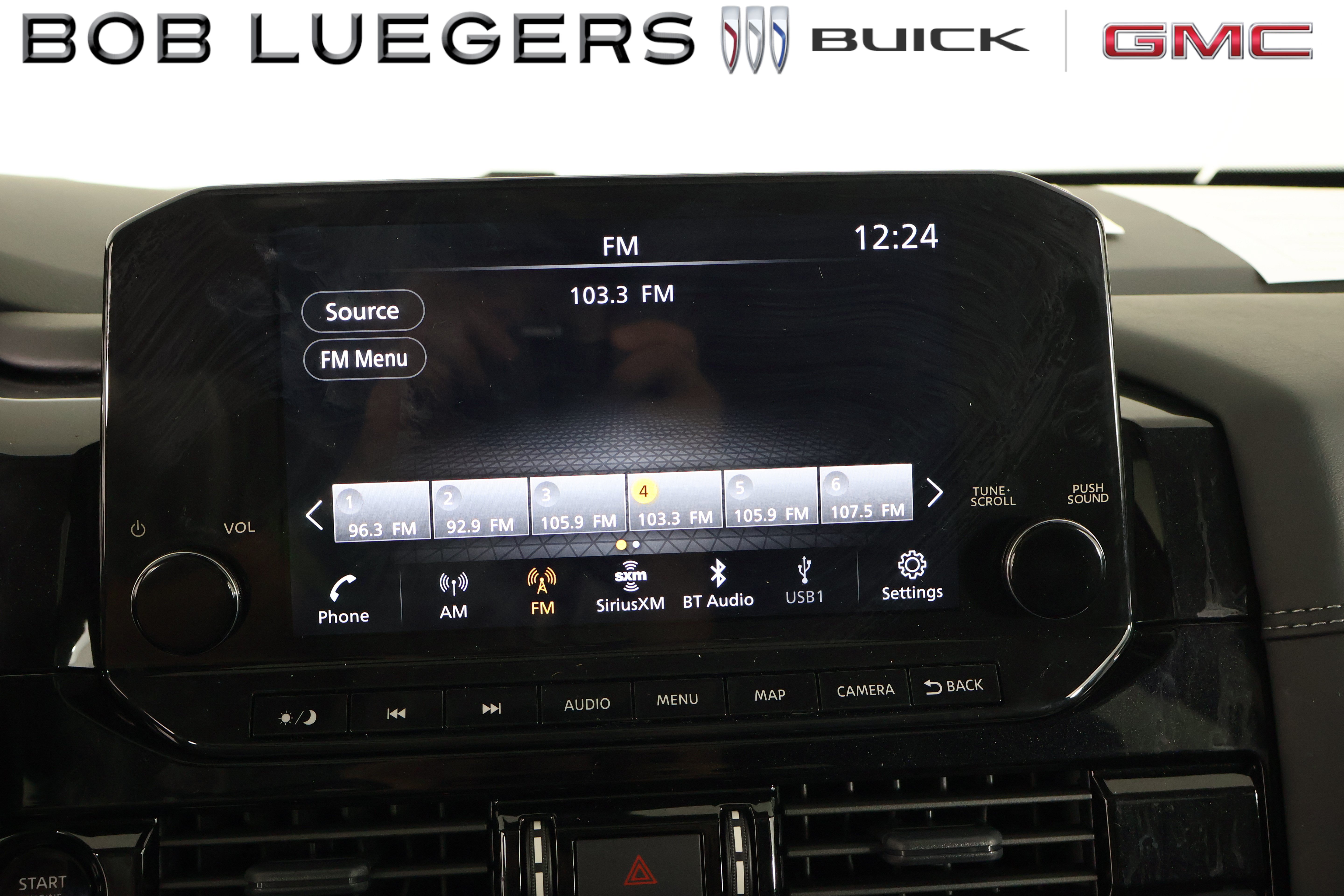 Used 2025 Nissan Pathfinder Platinum FWD image 26