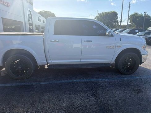 Used 2017 RAM 1500 Laramie AWD/4WD image 4