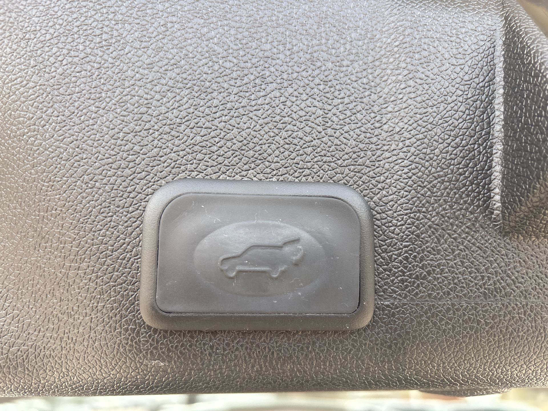 Used 2017 GMC Acadia Limited SLT AWD/4WD image 13
