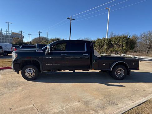Used 2023 GMC Sierra 3500 Denali w/ Denali Ultimate Package image 2