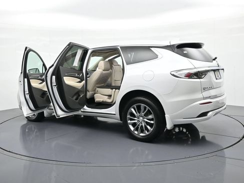 Used 2022 Buick Enclave Avenir w/ Avenir Technology Package AWD/4WD image 27
