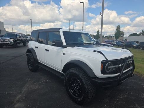 Certified 2023 Ford Bronco Wildtrak AWD/4WD image 4