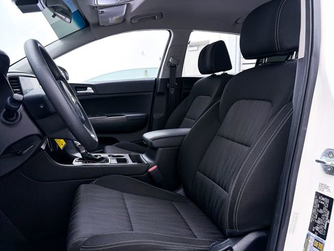Certified 2022 Kia Sportage LX FWD image 17