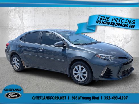 Used 2017 Toyota Corolla SE FWD image 1