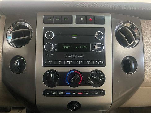 Used 2014 Ford Expedition XL image 19