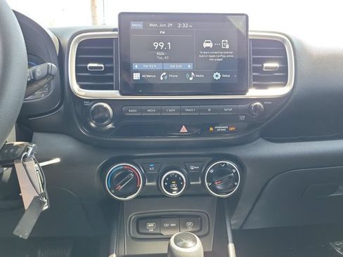 Certified 2026 Hyundai Venue SE FWD image 12