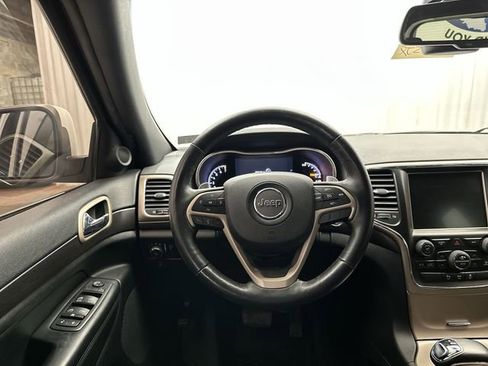 Used 2015 Jeep Grand Cherokee Altitude image 15