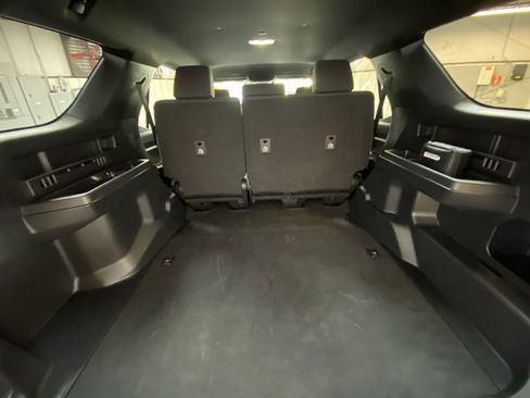 Used 2025 Toyota 4Runner SR5 image 30