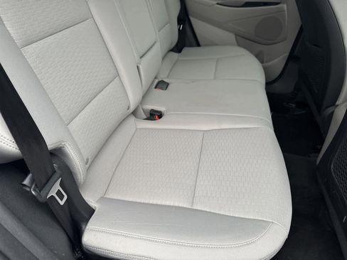 Used 2019 Hyundai Tucson SE image 14