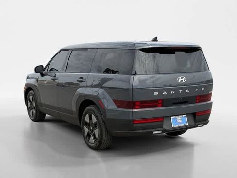 Used 2026 Hyundai Santa Fe SE FWD image 3