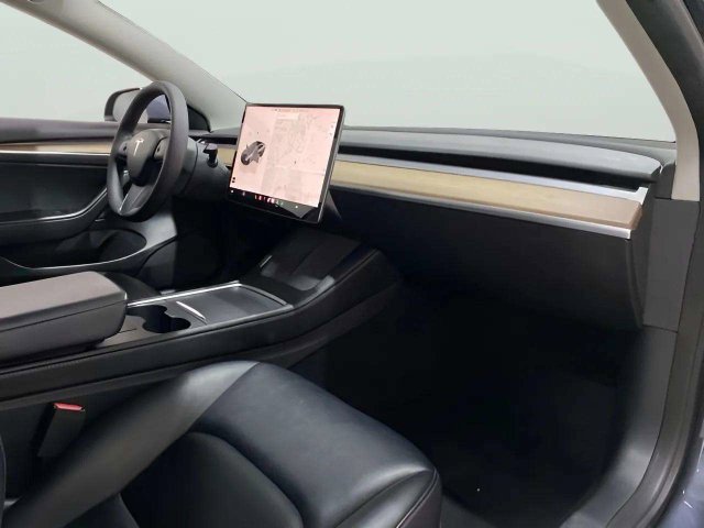 Used 2023 Tesla Model 3 Standard Range RWD image 24