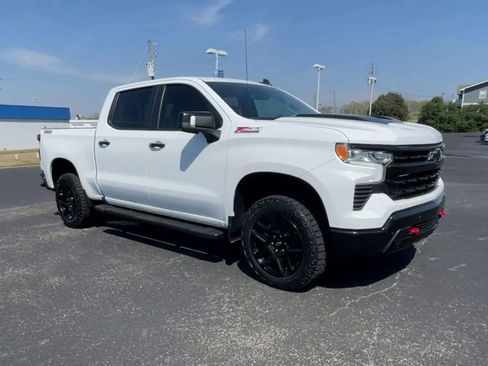 Used 2024 Chevrolet Silverado 1500 LT Trail Boss w/ LT Trail Boss Premium Package image 2