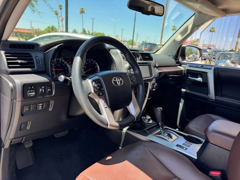 Used 2017 Toyota 4Runner Limited AWD/4WD image 17