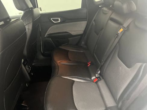 Used 2024 Jeep Compass Latitude AWD/4WD image 13