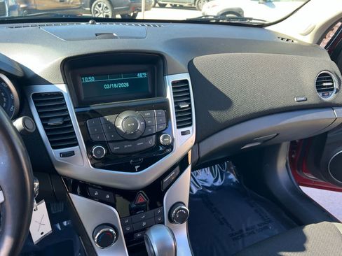 Used 2011 Chevrolet Cruze LT image 26