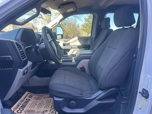 Used 2017 Ford F150 XL w/ Equipment Group 101A Mid image 9