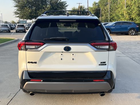 Used 2020 Toyota RAV4 XSE AWD/4WD image 8