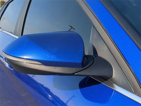 Used 2023 Hyundai Elantra Limited w/ Preferred Accessory Package image 11