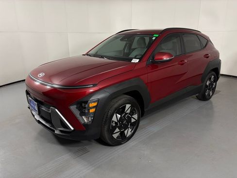 Used 2025 Hyundai Kona SEL FWD image 4