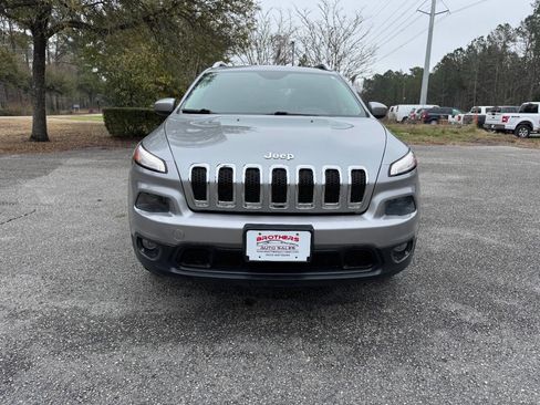 Used 2015 Jeep Cherokee Latitude image 28