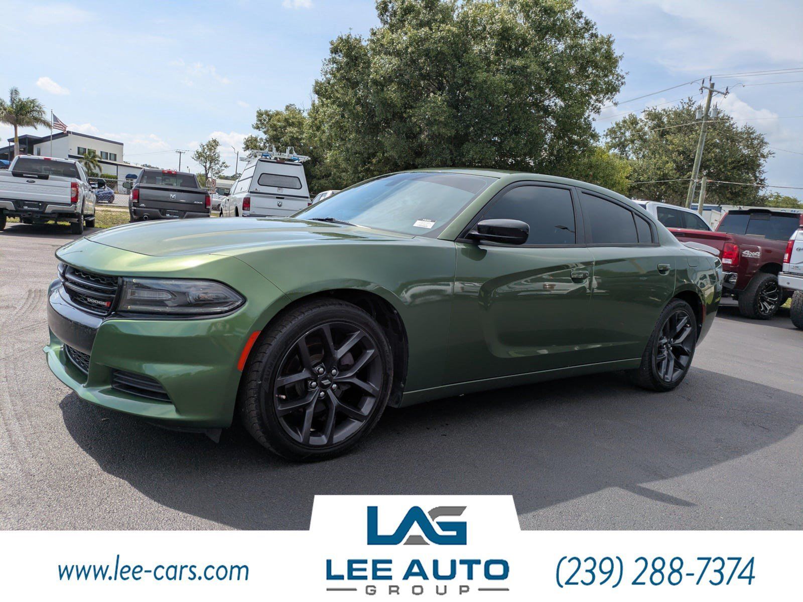 Used 2019 Dodge Charger SXT w/ Plus Group RWD image 6