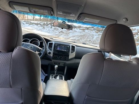 Used 2015 Toyota Tacoma 4x4 Double Cab w/ TRD Off-Road Package image 22