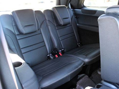 Used 2015 Mercedes-Benz GL 63 AMG 4MATIC image 26