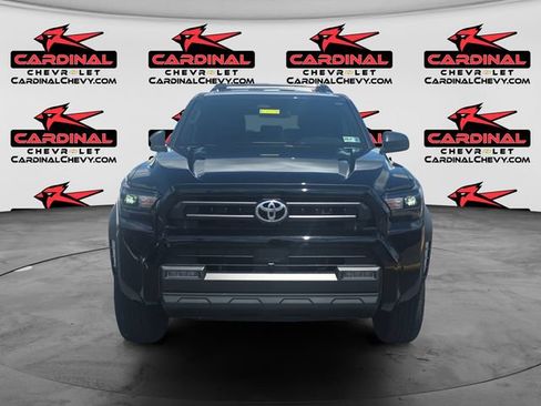Used 2025 Toyota 4Runner SR5 AWD/4WD image 8