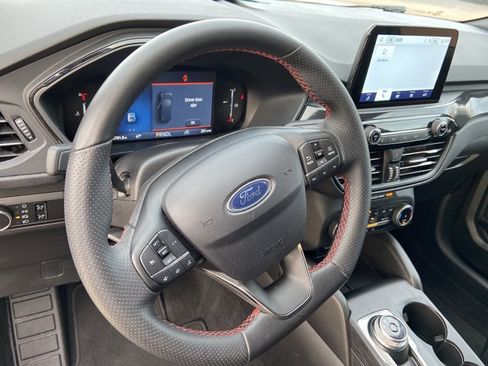 Used 2025 Ford Escape ST-Line image 34