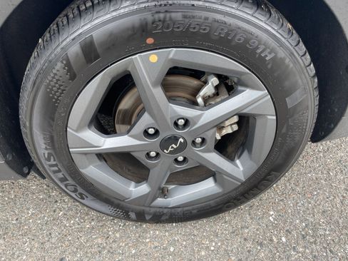 Used 2025 Kia K4 LXS image 29