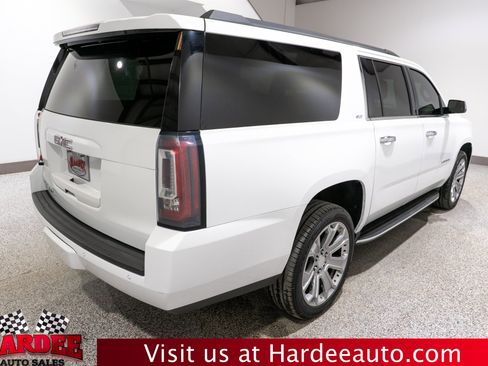 Used 2019 GMC Yukon XL SLT AWD/4WD image 5