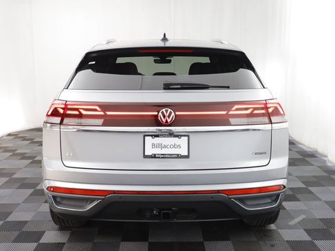New 2026 Volkswagen Atlas Cross Sport SE image 15