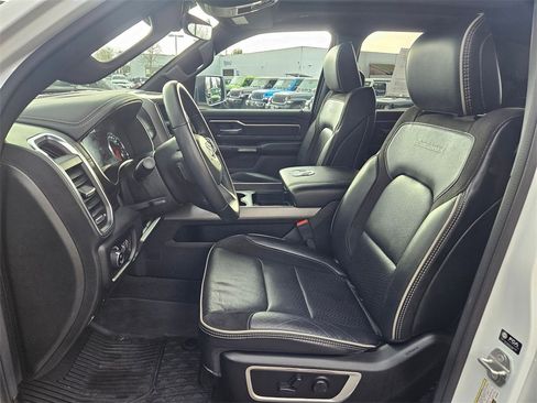 Used 2024 RAM 1500 Laramie image 12