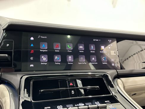 New 2025 Porsche Panamera 4 image 39