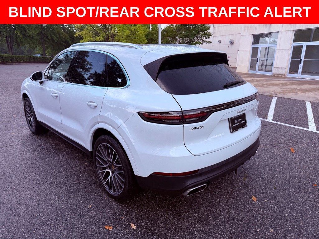 Used 2021 Porsche Cayenne AWD/4WD image 5