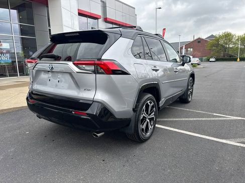 Used 2023 Toyota RAV4 XSE AWD/4WD image 3