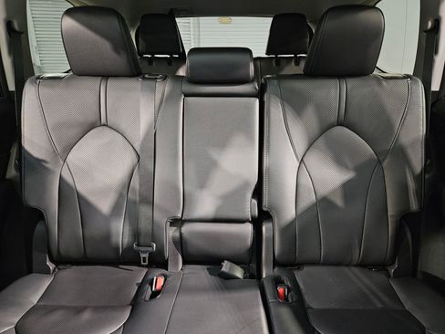 Certified 2025 Toyota Grand Highlander FWD image 13