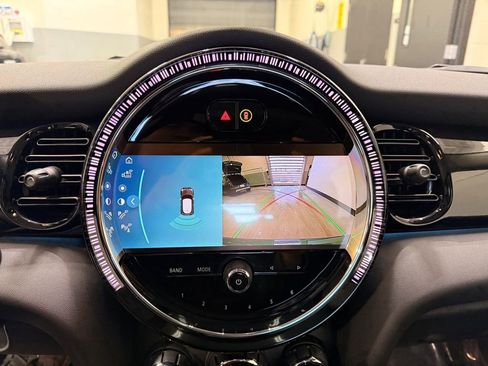 Certified 2024 MINI Cooper SE image 17