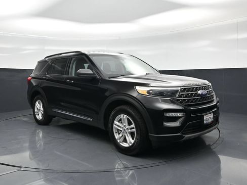 Used 2022 Ford Explorer XLT AWD/4WD image 53