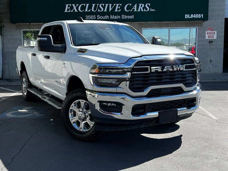Used 2025 RAM 2500 Big Horn AWD/4WD image 1