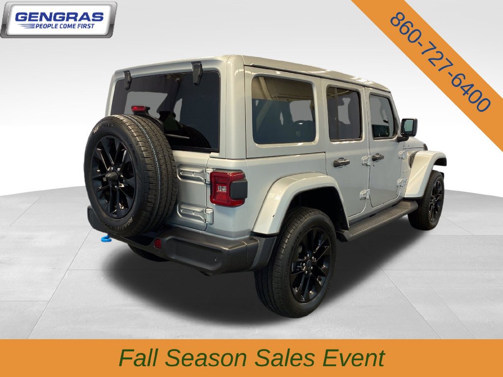 Used 2024 Jeep Wrangler Unlimited Sahara w/ Technology Group AWD/4WD image 8