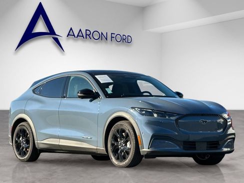 Used 2024 Ford Mustang Mach-E Select w/ Comfort Package Lite image 8