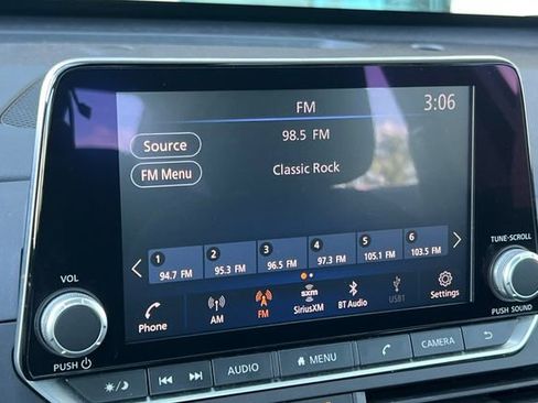 Used 2023 Nissan Altima 2.5 SV image 23