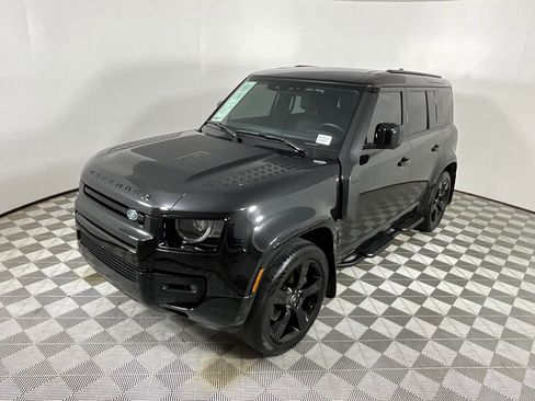 Certified 2024 Land Rover Defender 110 X-Dynamic SE AWD/4WD image 9