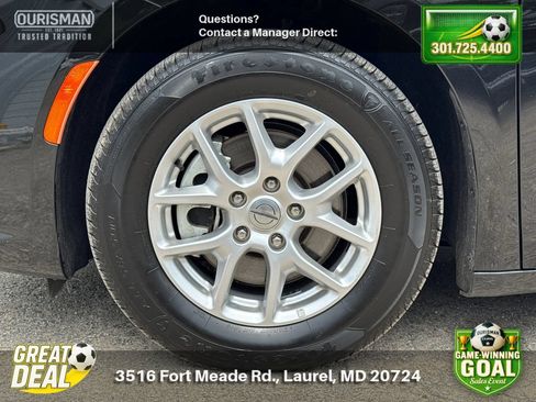Used 2023 Chrysler Pacifica Touring-L FWD image 5