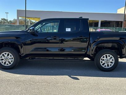 New 2025 Toyota Tacoma SR5
