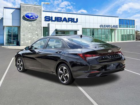 Used 2023 Hyundai Elantra SEL w/ Convenience Package image 4